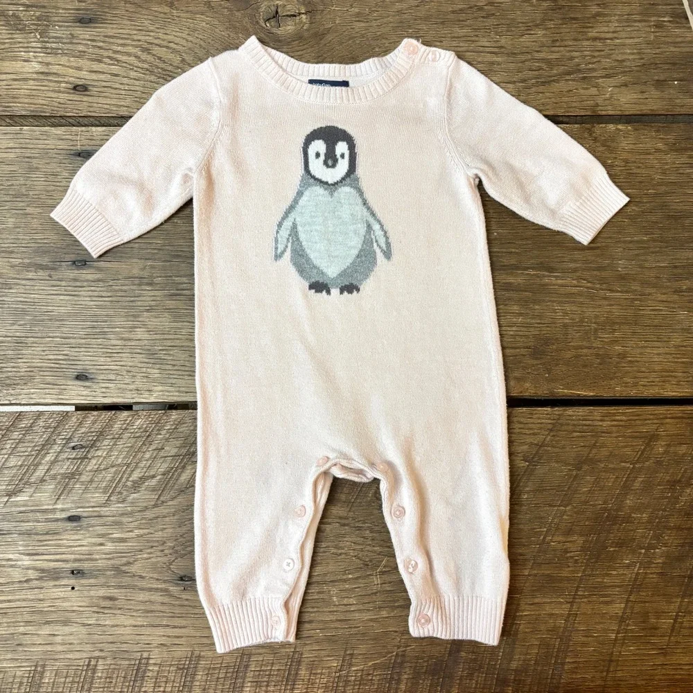 GAP Pink Penguin Baby Girl One Piece Onesie Romper 3-6 months‎